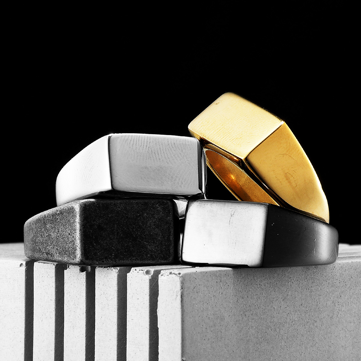 Minimalist Rectangle Engrave M - đánh giá và giá Vintage Fashion Newtown